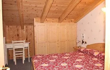 La Hotel *